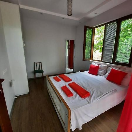 A Rioni Hotel Koetaisi Buitenkant foto