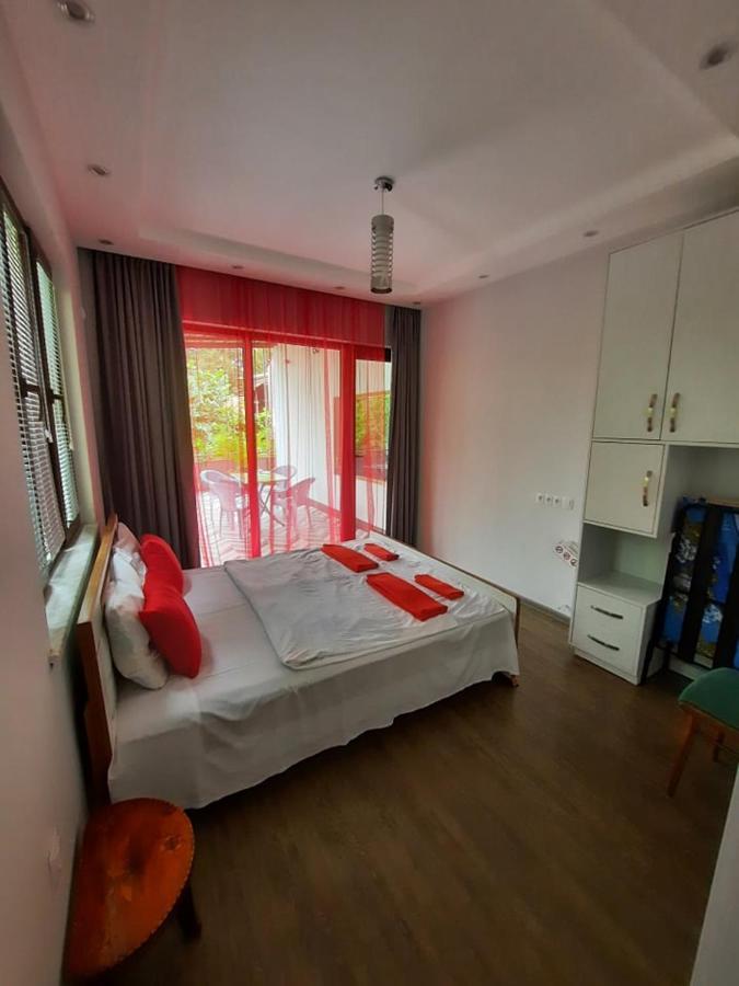 A Rioni Hotel Koetaisi Buitenkant foto