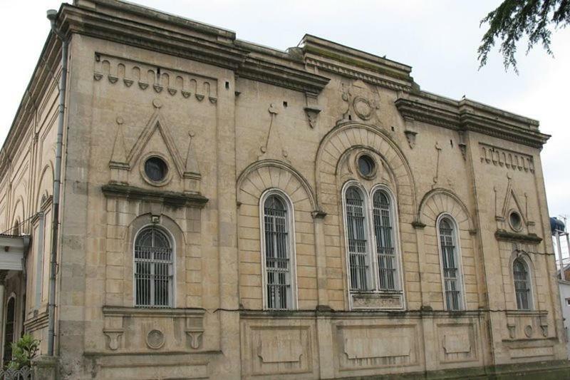 A Rioni Hotel Koetaisi Buitenkant foto